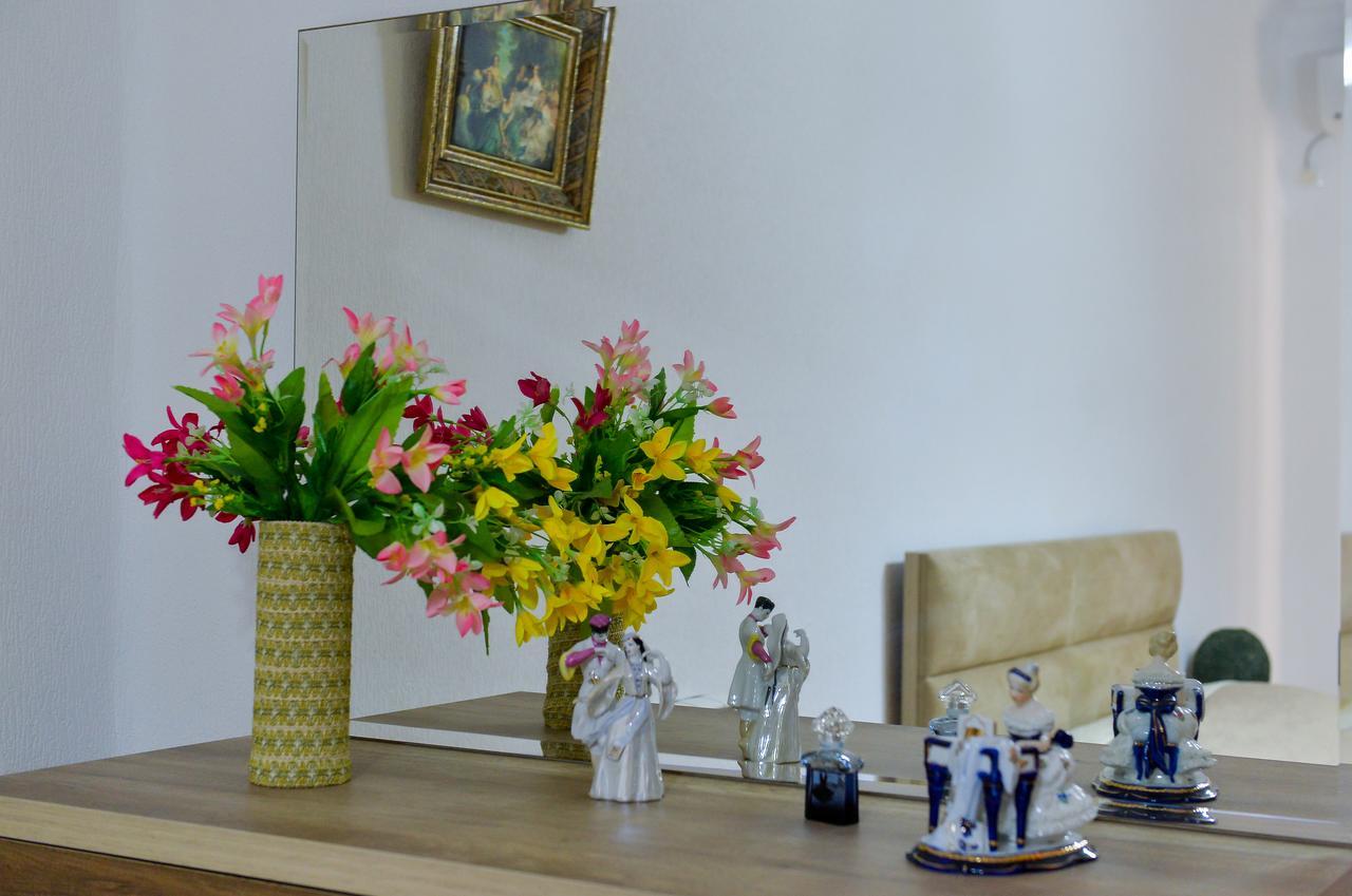 Apartment On Rustaveli Avenue Кутаиси Екстериор снимка