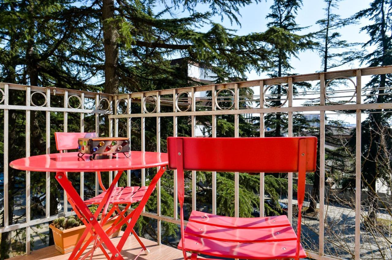 Apartment On Rustaveli Avenue Кутаиси Екстериор снимка