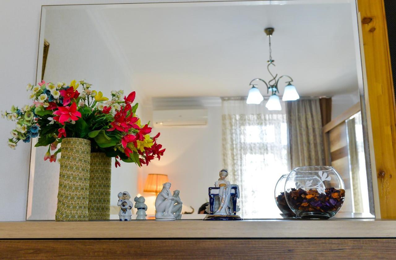 Apartment On Rustaveli Avenue Кутаиси Екстериор снимка