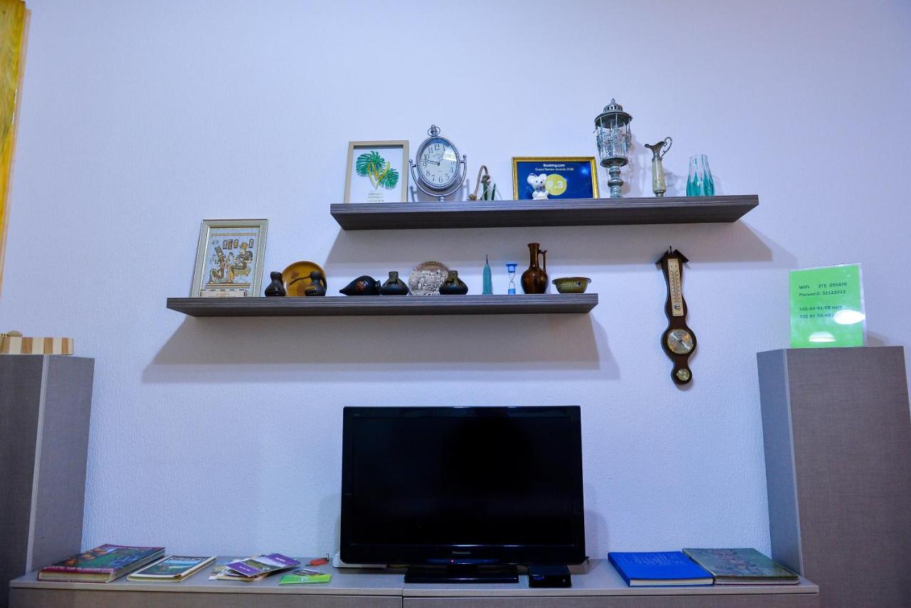 Apartment On Rustaveli Avenue Кутаиси Екстериор снимка